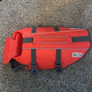 Dog life jacket. Size small.